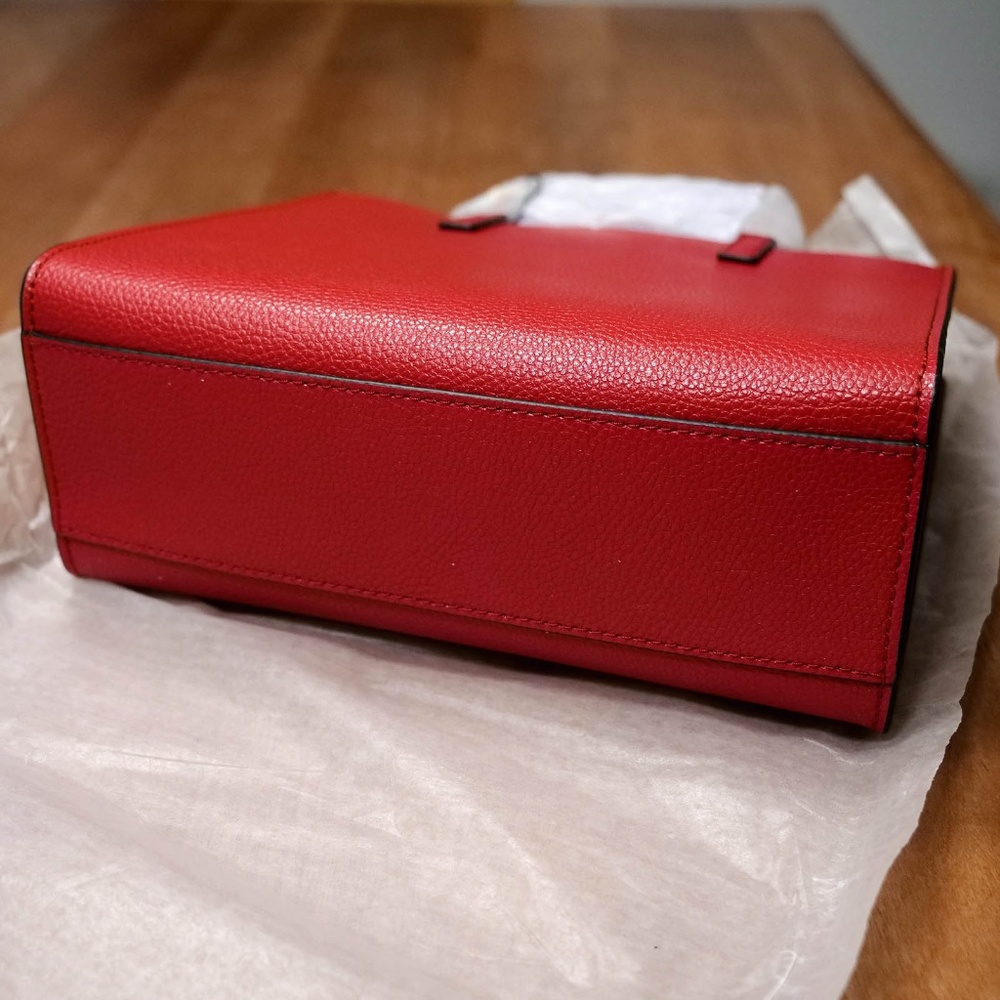 Marc Jacobs Savvy Red Small Leather Tote — NWT - Picture 6 of 6